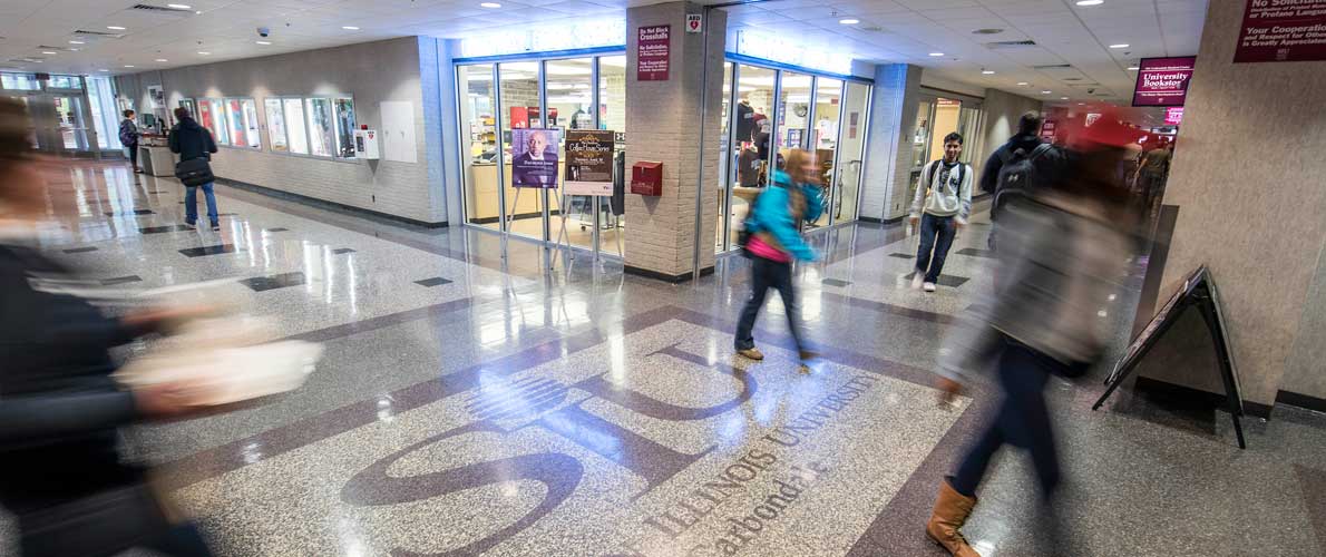 SIU students walking through student center