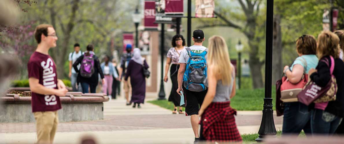 Students on SIU campus